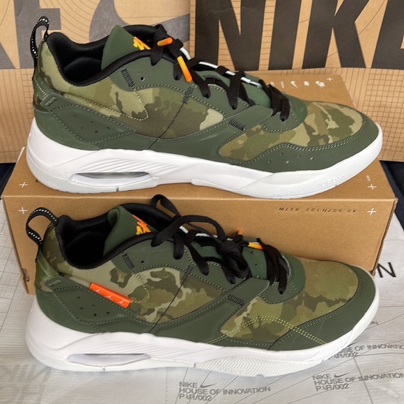 Jordan Air NFH "Bayou Boys"
Men’
Multi-Color/Black/White/Carbon Green
DM3263-900 - Picture 14 of 16